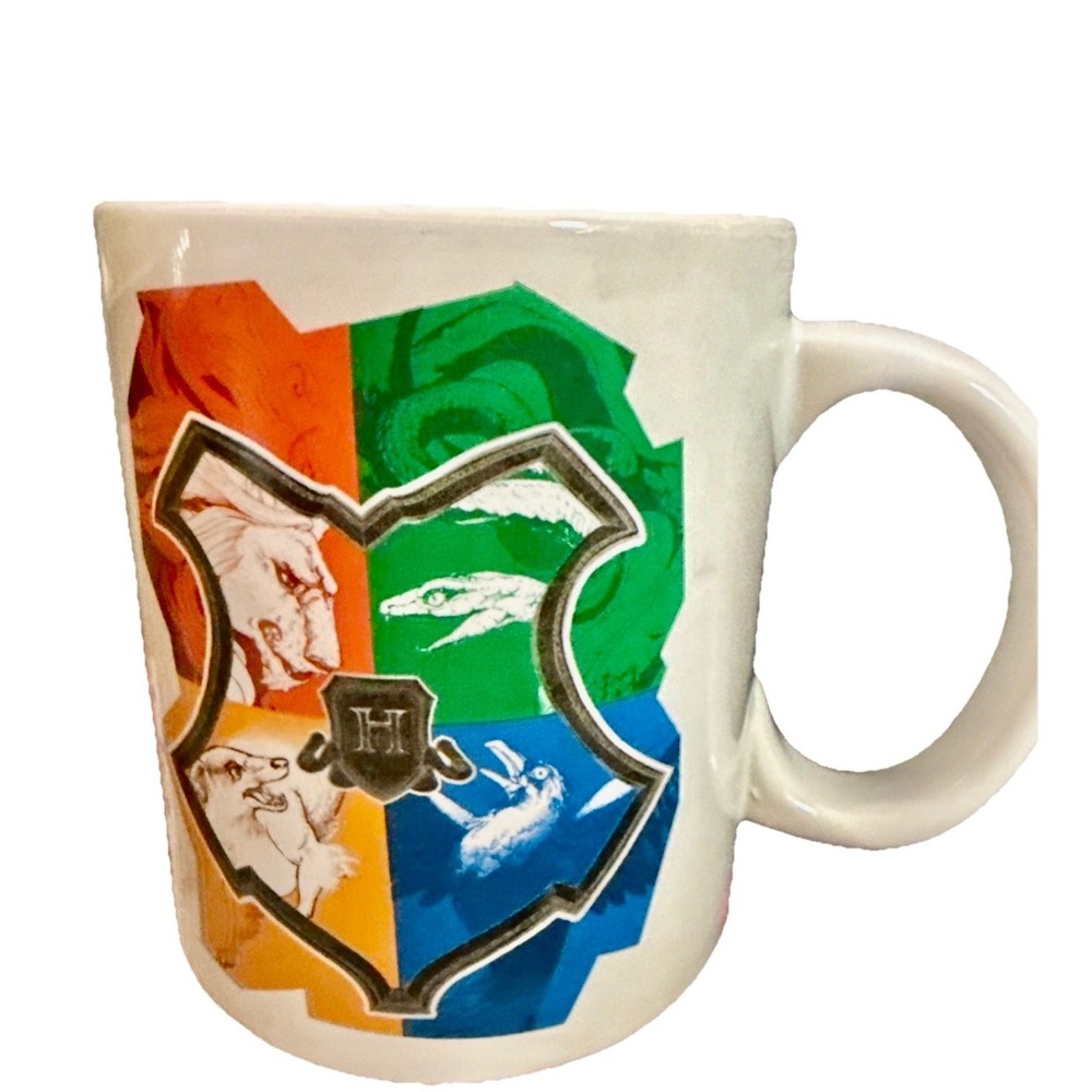 Harry Potter Hogwarts  Gryffindor Ravenclaw Slytherin Hufflepuff‎ Zak! 16oz